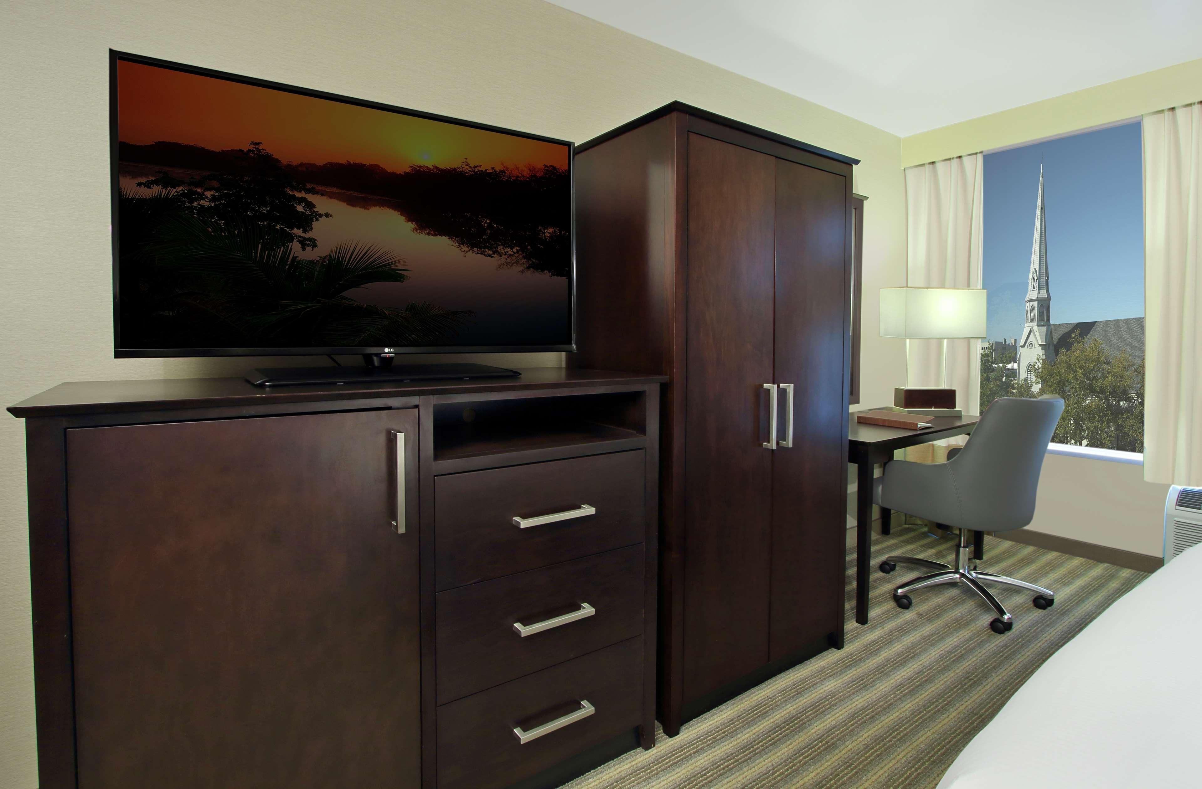 Hotel Doubletree By Hilton Newark Extérieur photo