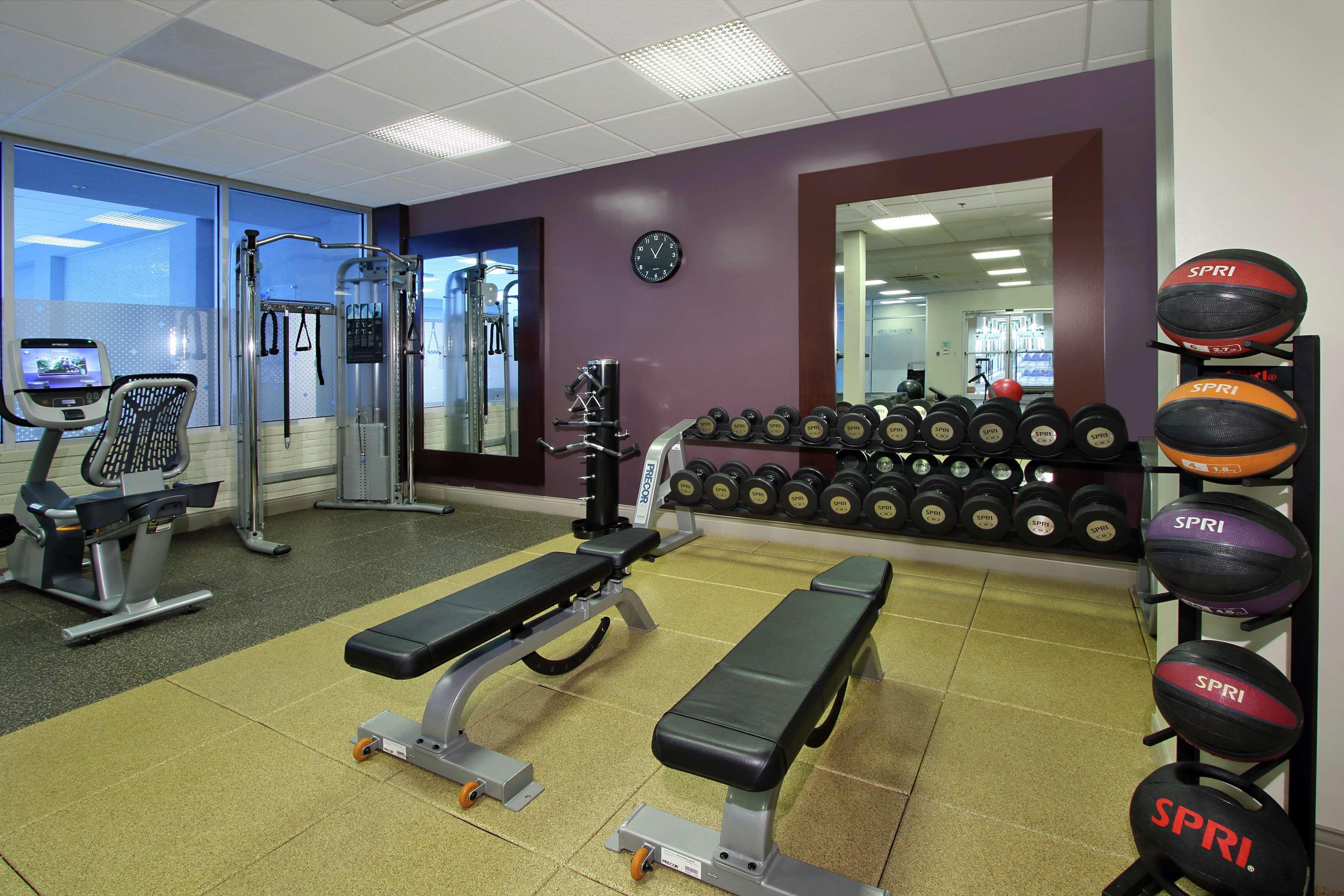 Hotel Doubletree By Hilton Newark Extérieur photo