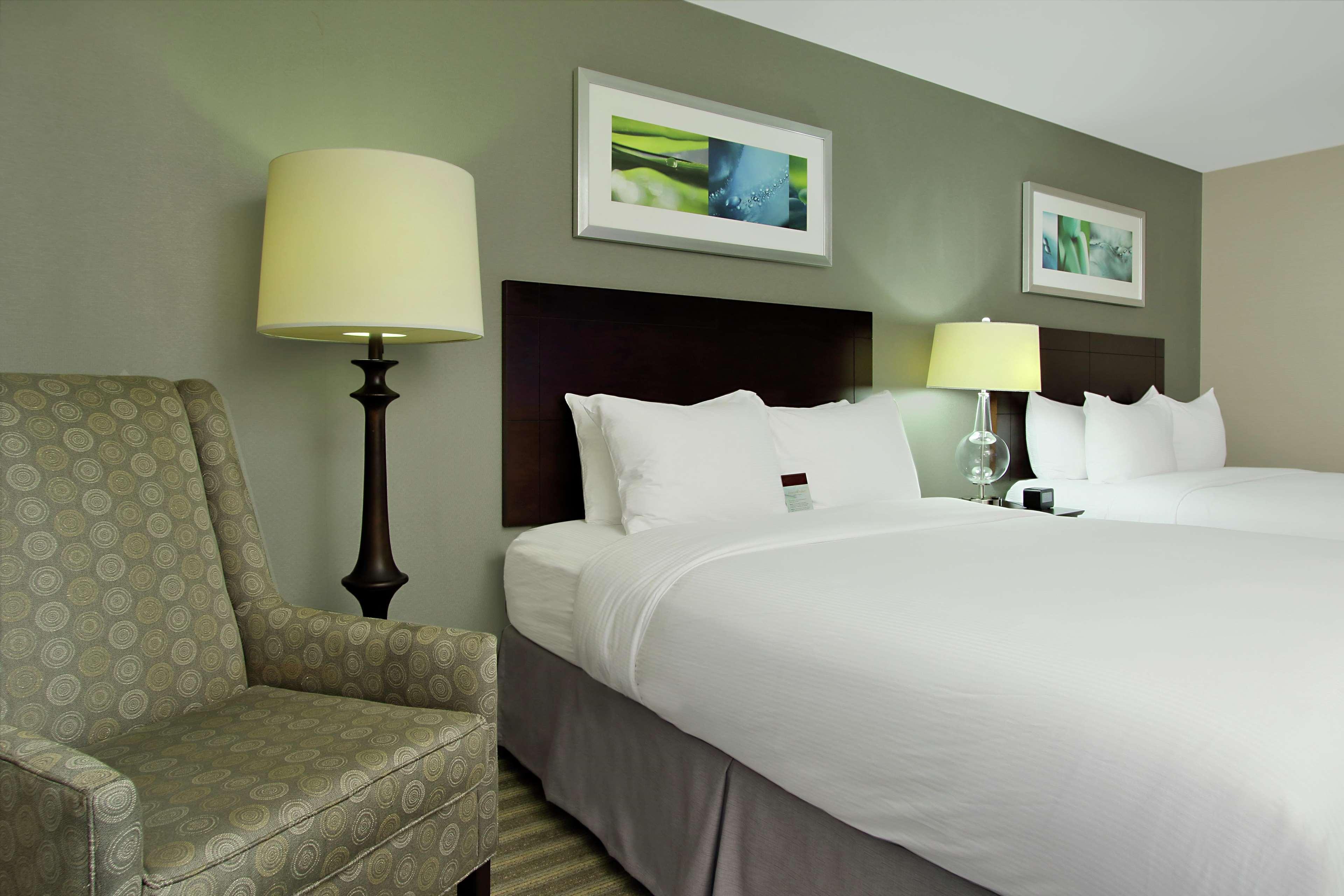 Hotel Doubletree By Hilton Newark Extérieur photo