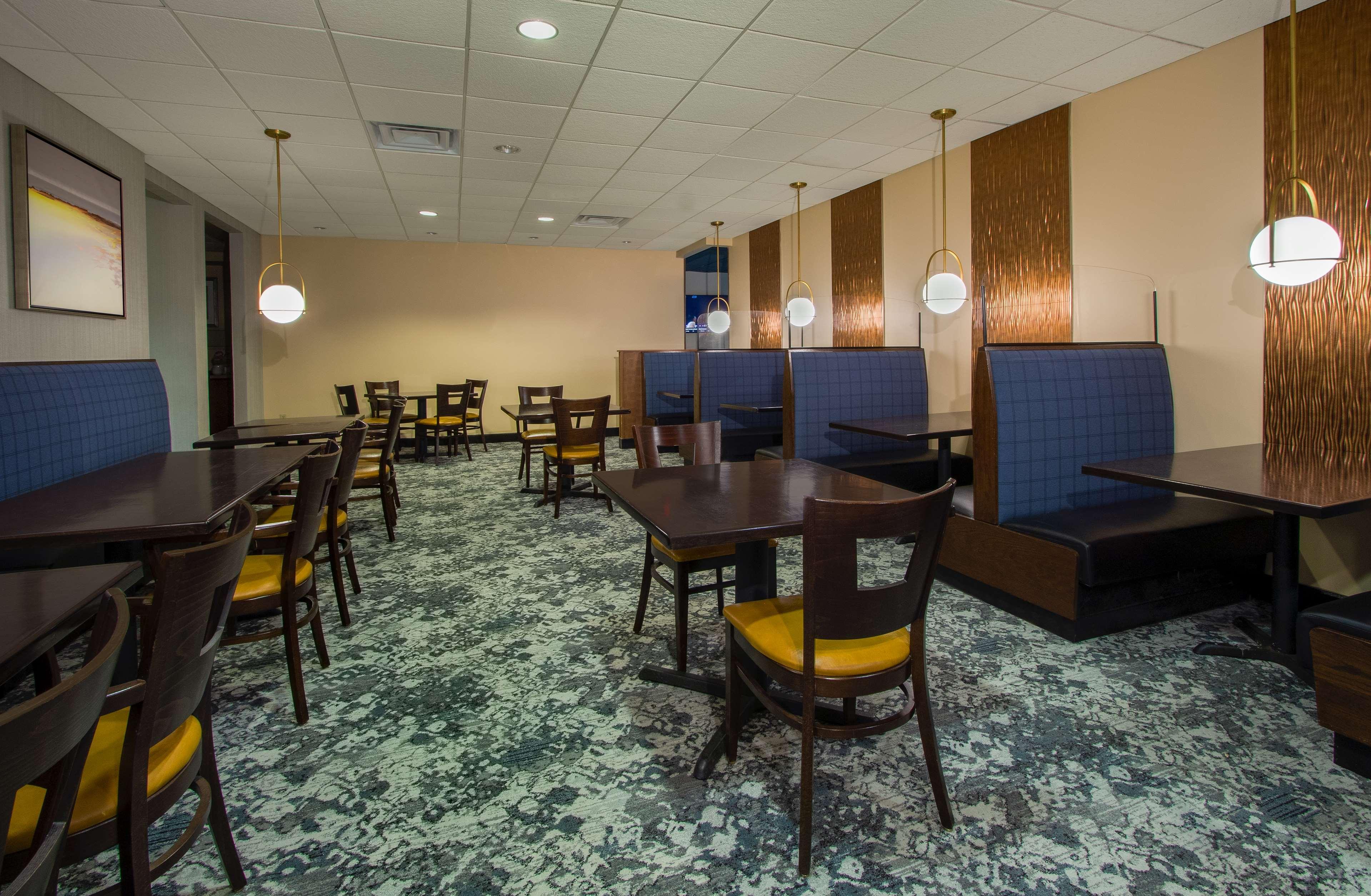 Hotel Doubletree By Hilton Newark Extérieur photo