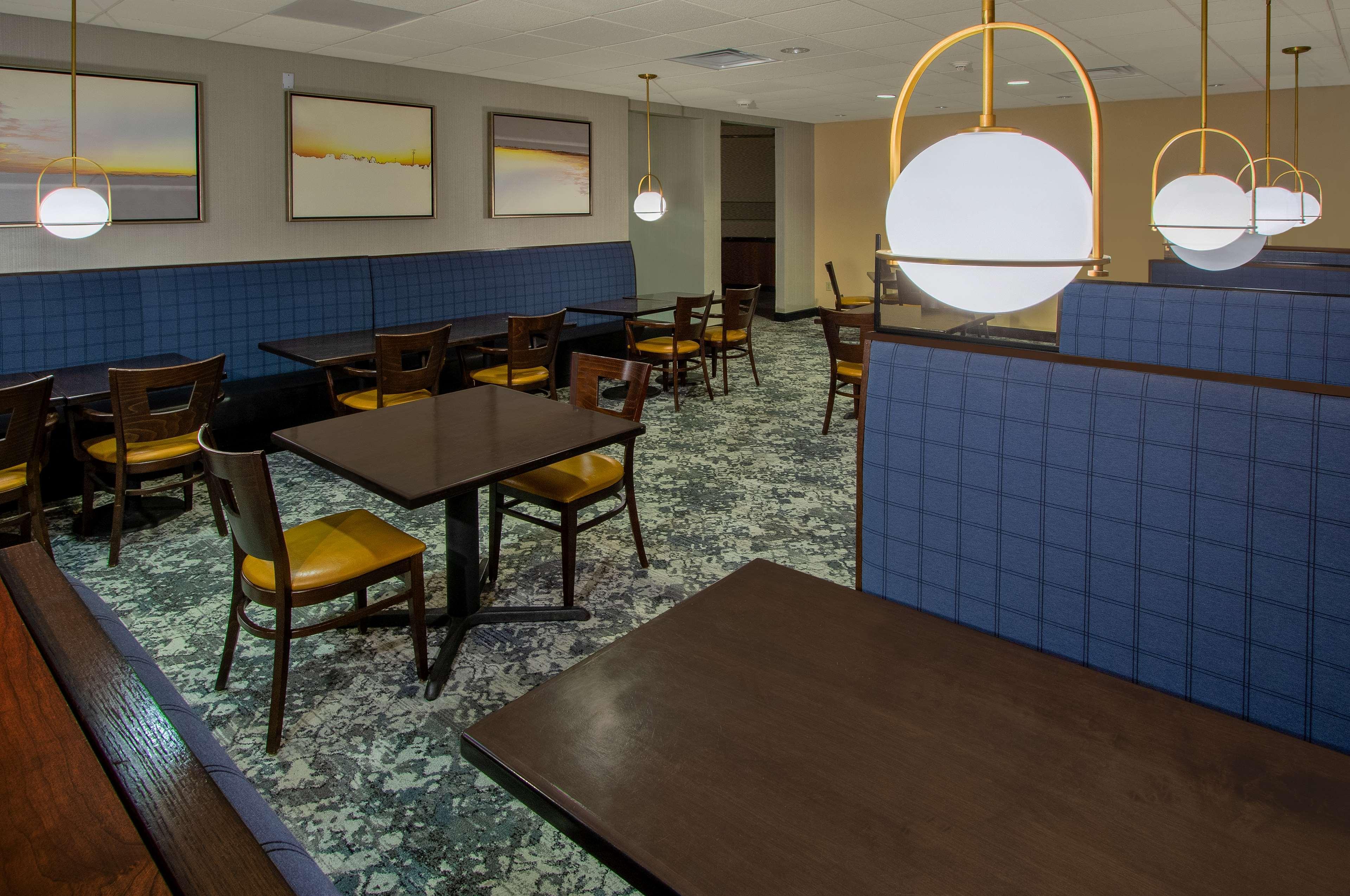 Hotel Doubletree By Hilton Newark Extérieur photo