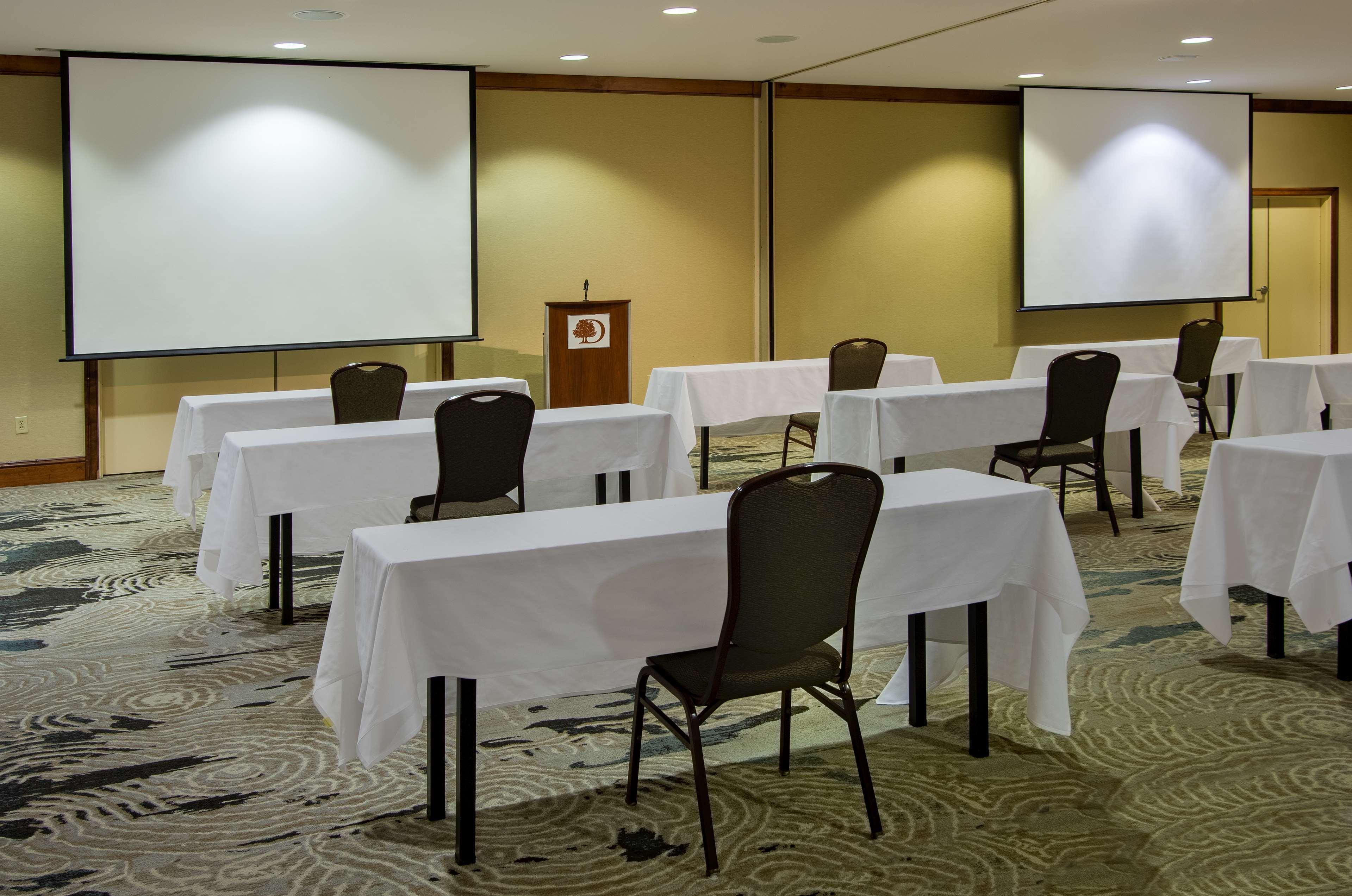Hotel Doubletree By Hilton Newark Extérieur photo