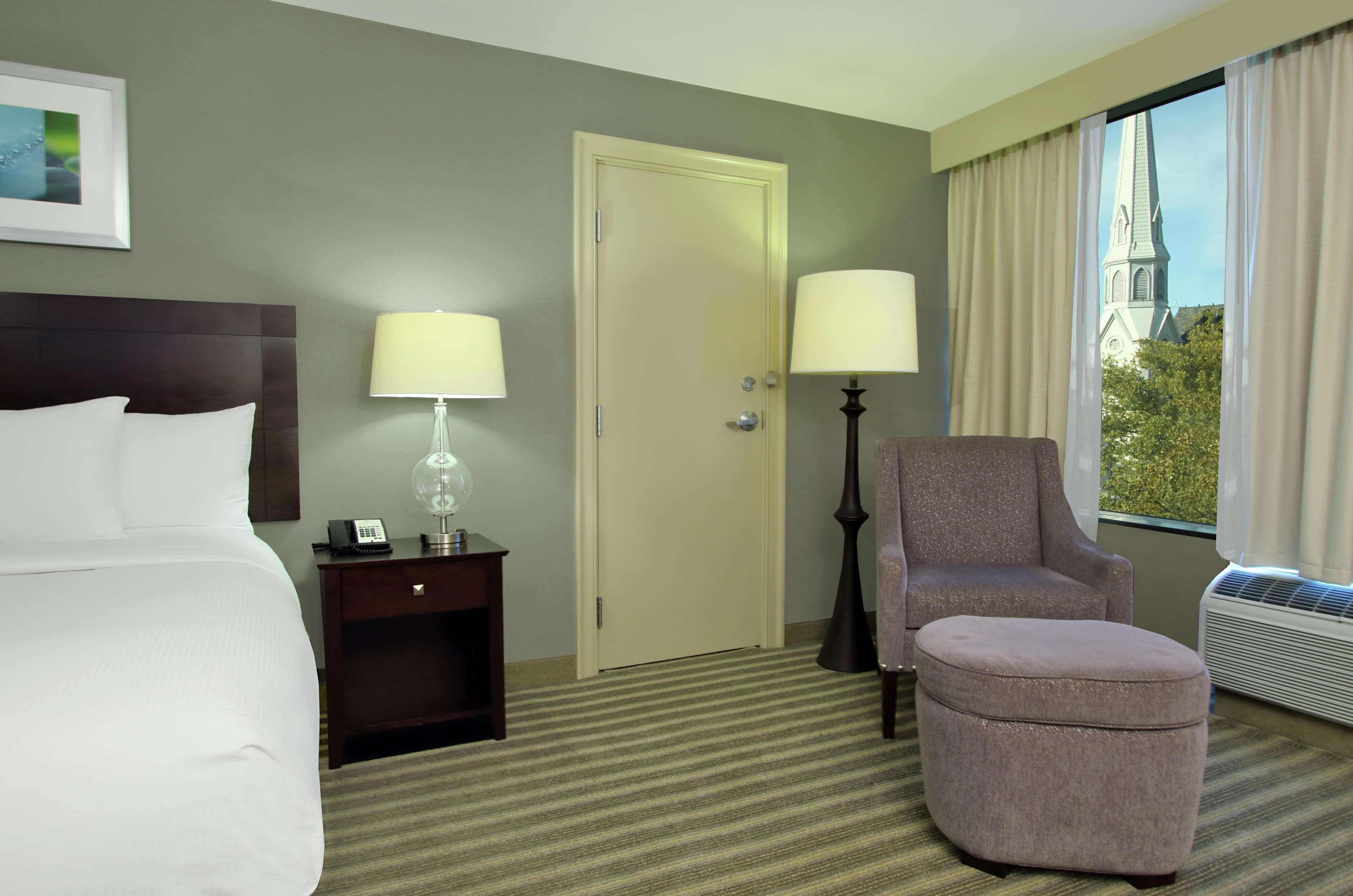 Hotel Doubletree By Hilton Newark Extérieur photo